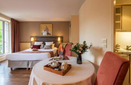 HOTEL CERISE - LES SOURCES Luxeuil-les-Bains - Foto 60