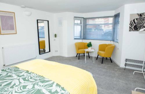 Large 1 Bed Apartment In Southsea Portsmouth - Sleeps 4 & Free Parking - Foto 13
