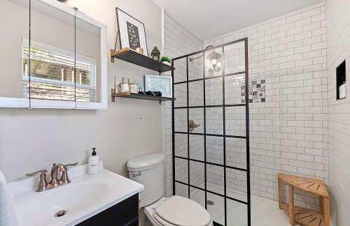 The Hickory House with Firepit- Boat Ramp Access to Cedar Creek Lake - Foto 17