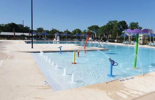 Perfecto Mundo 2, Orlando Area 4BR-2B-Outdoor Pool-Jacuzzi-Billiard - Foto 35