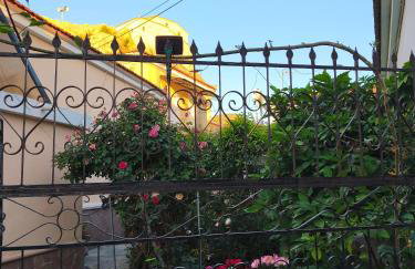 Anastasia's Corner - Photo 34