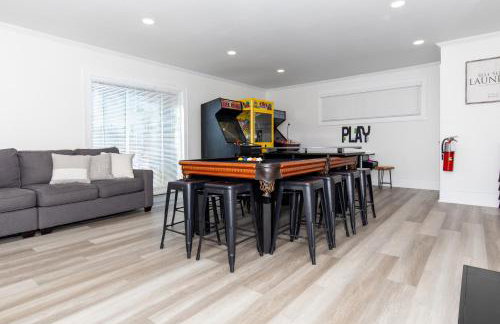 New Group Space - Sleeps 20! Near Sports Center - Photo 38