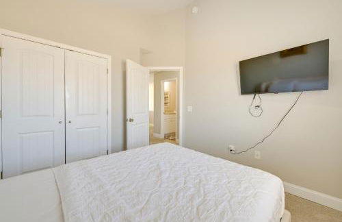 Stay and Play Spacious Concord Townhome Near Uptown - Foto 22