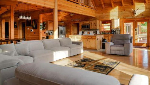 Sublime Vacation Rental for Unforgettable Family or Group Vacations in Dobson, North Carolina - Foto 2