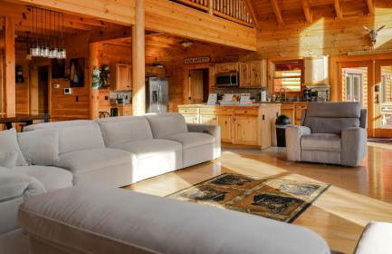 Sublime Vacation Rental for Unforgettable Family or Group Vacations in Dobson, North Carolina - Foto 2