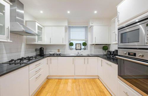 Belgravia Luxe Modern 2BR Steps from Harrods - Foto 18