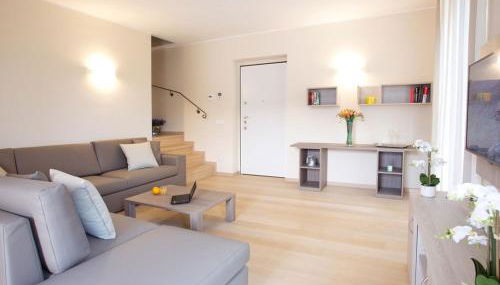 SALA COMACINA APARTMENT NO 1-SLEEPS 10 by Italian Apartments - Foto 5