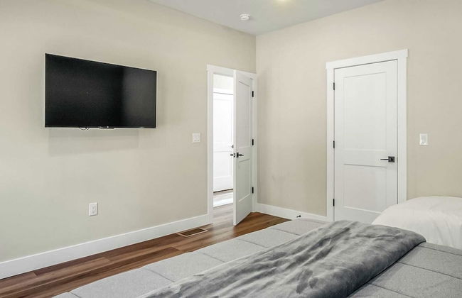 Lakeside Serenity by Avantstay Lakefront, Newly Built, Deck w/ Views! - Foto 33