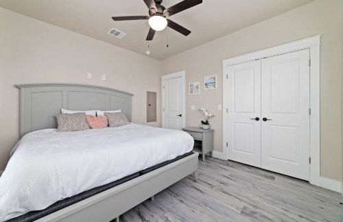 Heated Pool & Spa! Close To The Beach! - Photo 27