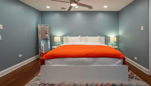 3-Story Townhome Free Parking Private Patio Washer-Dryer - Foto 3