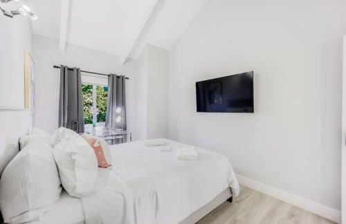 497-Upscale Family Home w AC & Patio near Meta & Stanford - Foto 59