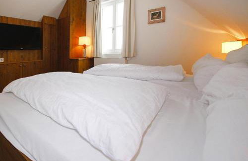 Semi-detached Houses, Turf House - Foto 134