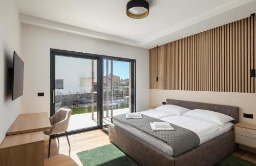 Villa Levita with Pool - Photo 42