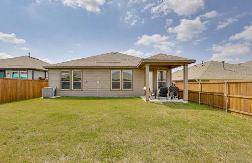 Private Yard and Pool Access Home in Krugerville - Foto 19