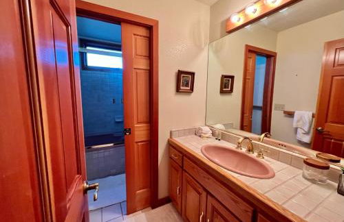 Sierra Lake View at Rubicon by Tahoe Getaways - 3 BR, Panoramic Lake Views, Private Hot Tub & Private beach! - Foto 21