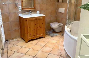 DEUTSCHE VILLA - SUPERIOR APARTMENT- 1 Obergeschoss mit gem Sauna und Garten - Foto 24