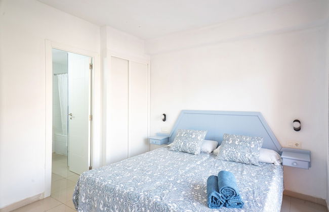 Apartamentos El Velero - Foto 1