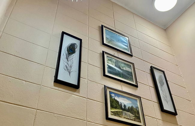 House w 3 Bedrooms And 3 Baths - Free Parking - Photo 29