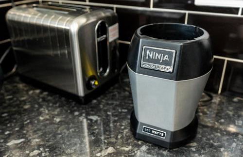 Cozy 2 Bed Apartment - Unlimited Wi-Fi - Free Parking - Sleeps 6 - By Old Trafford - Foto 35