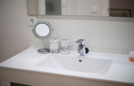 TarracoHomes, TH156 Casa Roser Familiar y con Piscina Compartida - Photo 7