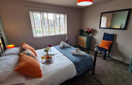 The Kingfisher, by Spires Accommodation a great location for visiting the NEC and Drayton Manor - Foto 8