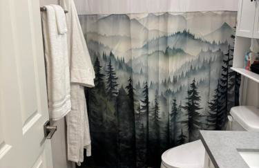 Water & Mountain Views - Family & Pet Friendly - Foto 10