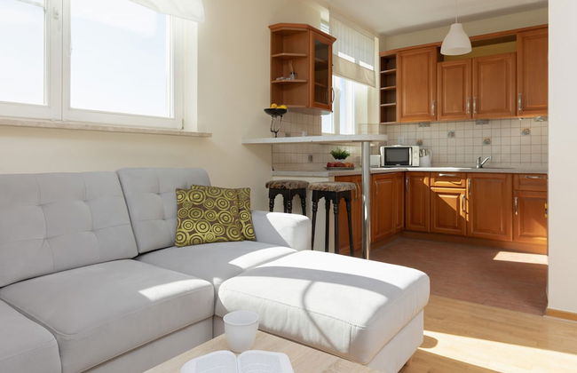 Belgradzka Apartment Warsaw by Renters - Photo 9