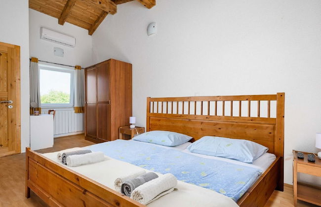 Charming Holiday Home With Pool and sea View - Foto 2