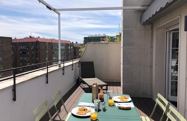 Feelathome Waldorf Suites Apartments - Photo 9