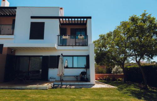 CASA AMOR JACARANDA - Ocean View Modern Vila - Foto 56