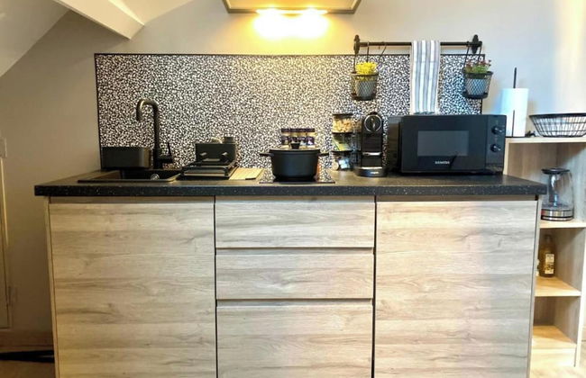 Royas Home Private Studio - Photo 25