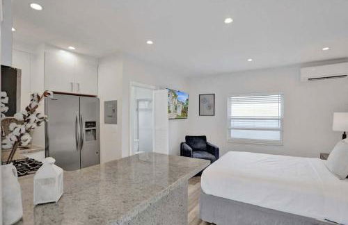 Beach Isles Modern Studio Apartment in Fort Lauderdale with Patio - Foto 9