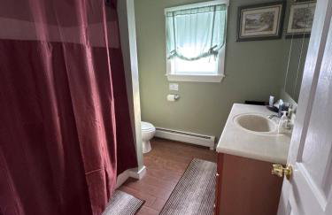 Private 2 Bedroom Lofted Garage Getaway - Foto 8