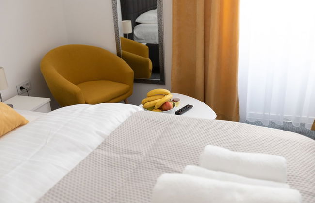 Tesla Boutique Apartments & Rooms - Photo 18