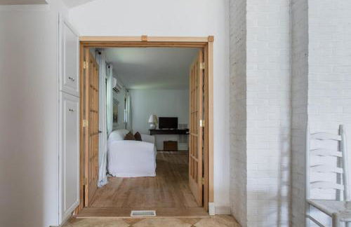 Southampton Village, 2 Fireplaces, Walk to All - Foto 18