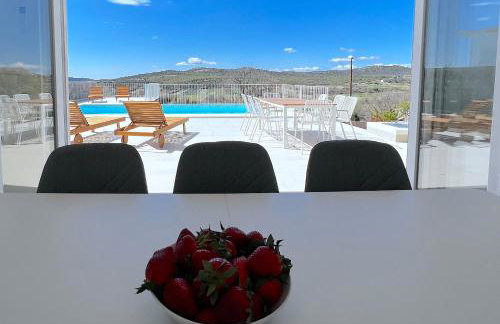 Villa Velim - Stunning view & Heated private pool - Photo 11