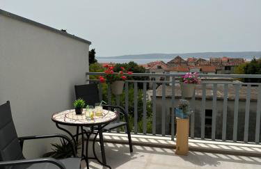 Bee House Suite - Brand New Apartment 100 m from Sea - Photo 11