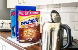 5 bedroom house, free parking, near football, sleeps 8 - Photo 9