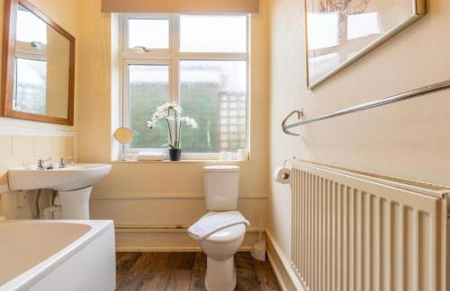 Rustic Haven with Driveway Kenilworth - Foto 24