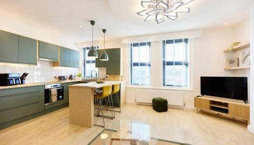 Aura - Elegant Retreat in Prime Leeds Location! - Foto 4