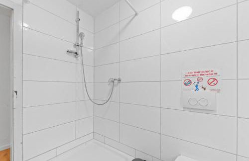 Worker Apartments Oberboihingen near Stuttgart, Nürtingen, Autobahn A8, Parking,Wifi,Smart,Smart TV - Foto 45