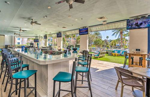 Modern Resort Condo with Balcony - Walk to Beach! - Foto 42