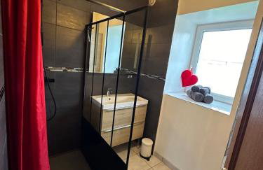 Love You Suite Romantique Spa 25min du futuroscope - Foto 36