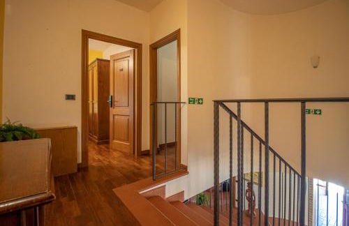 Villa Ferrara Resort con Piscina e Spazi per Eventi Privati, Laurea, Compleanno, Matrimonio - Foto 12