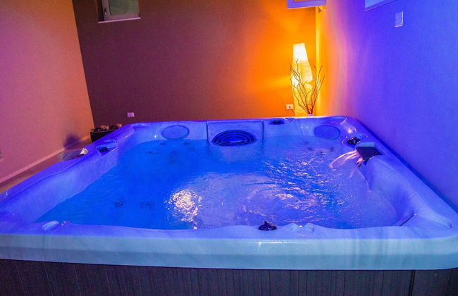 Hillside Villa With Swimming Pool and Jacuzzi - Frasassi Caves - Foto 11