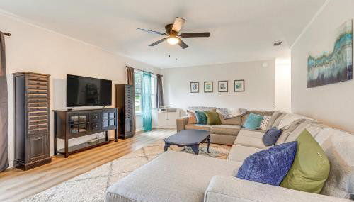 Daphne Home with Deck Close to Beaches and Parks! - Foto 4