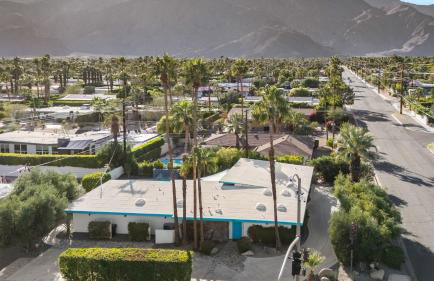 Vibrant Palm Springs Getaway w Pool BBQ Modern Design Taylor House by AvantStay - Foto 50
