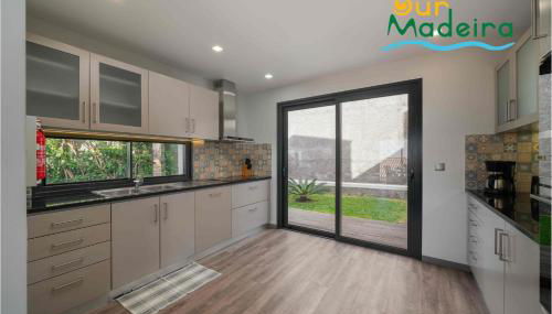 OurMadeira - Casa Amaro Sunset - Foto 4, stove, dishwasher, minibar