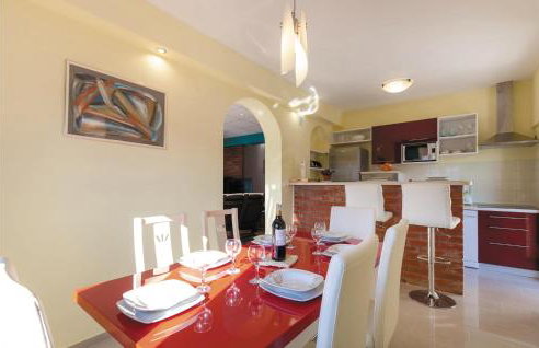 Stunning Home In Tugare - Photo 3