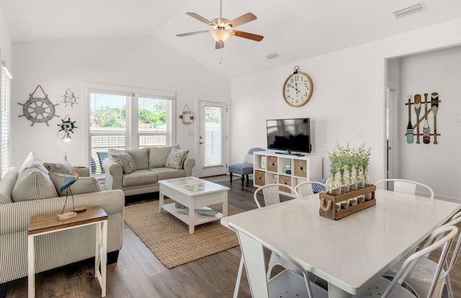 Beautiful Coastal Chic Home for 9 + Neighborhood Pool in Panama City Beach - Foto 10